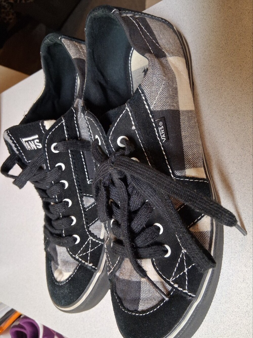 Used Women's Van Black & White Plaid Low-Top Sneakers Size 8.5